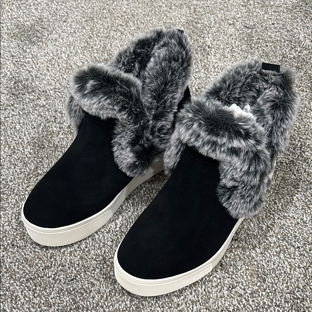 Size 6.5 Brand NEW J/Slides Sean Waterproof Cozy Booties